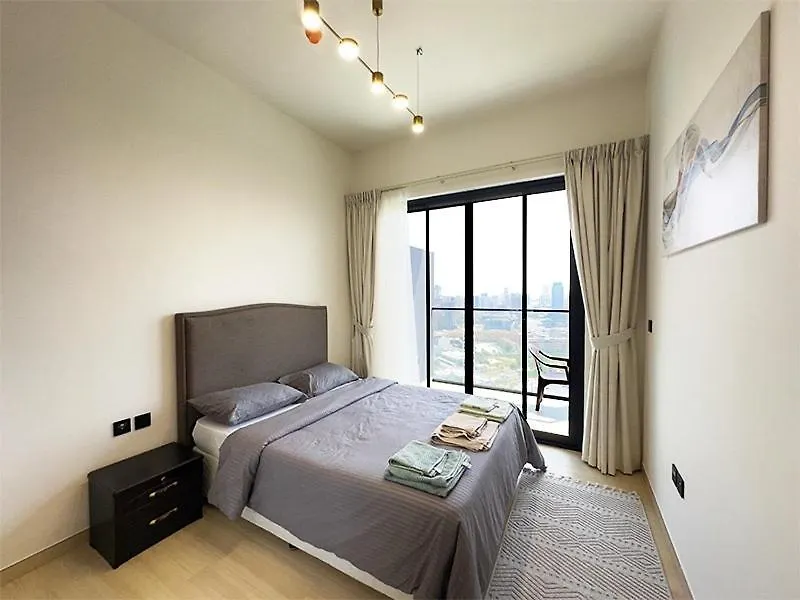 Apartment Luxurious New 1 Bedroom In A New Building With Great Views Dubai United Arab Emirates