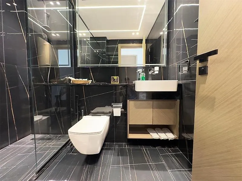 Luxurious New 1 Bedroom In A New Building With Great Views Dubai United Arab Emirates